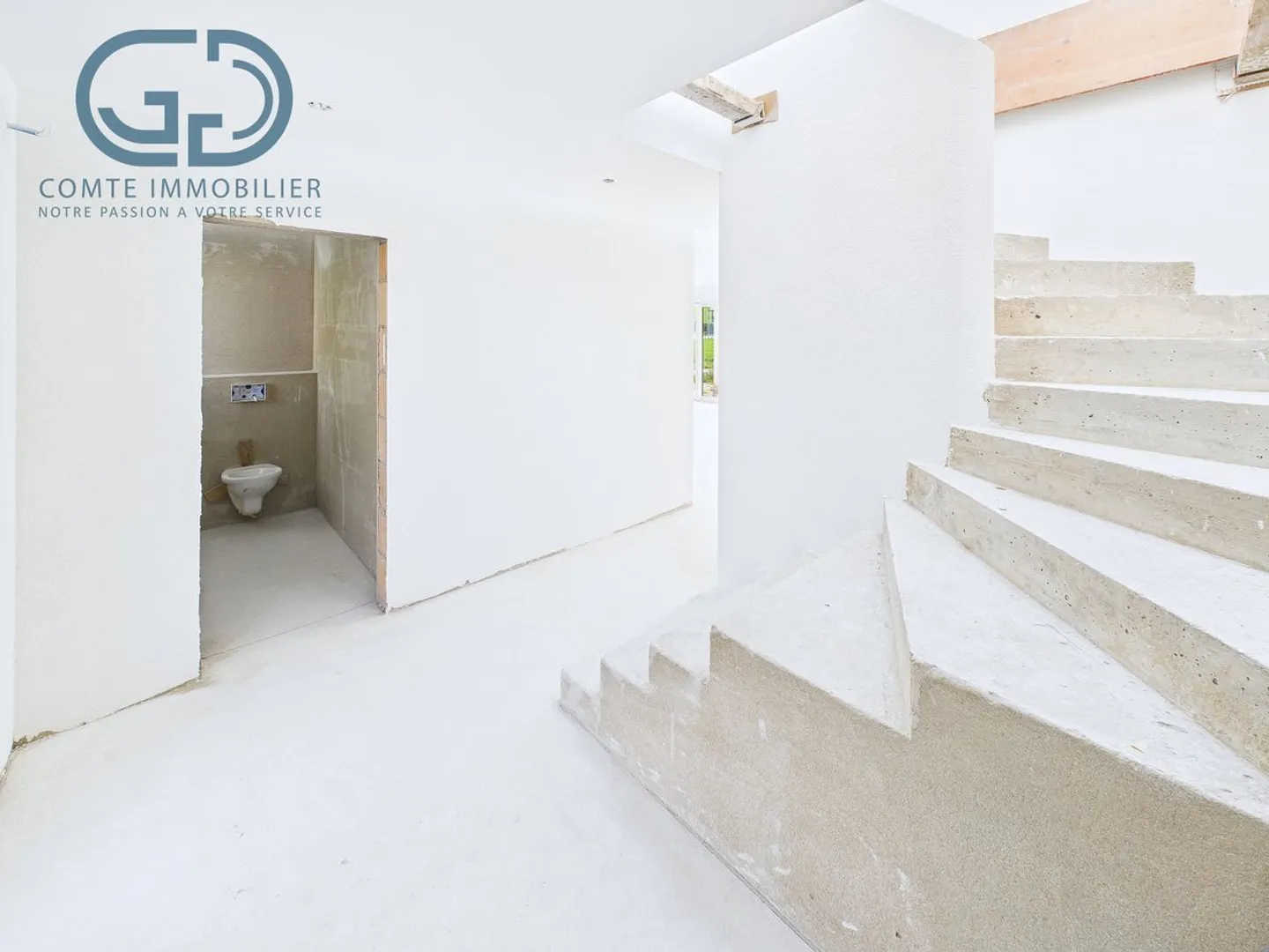 High-end semi-detached villa - Photo 12 of 13