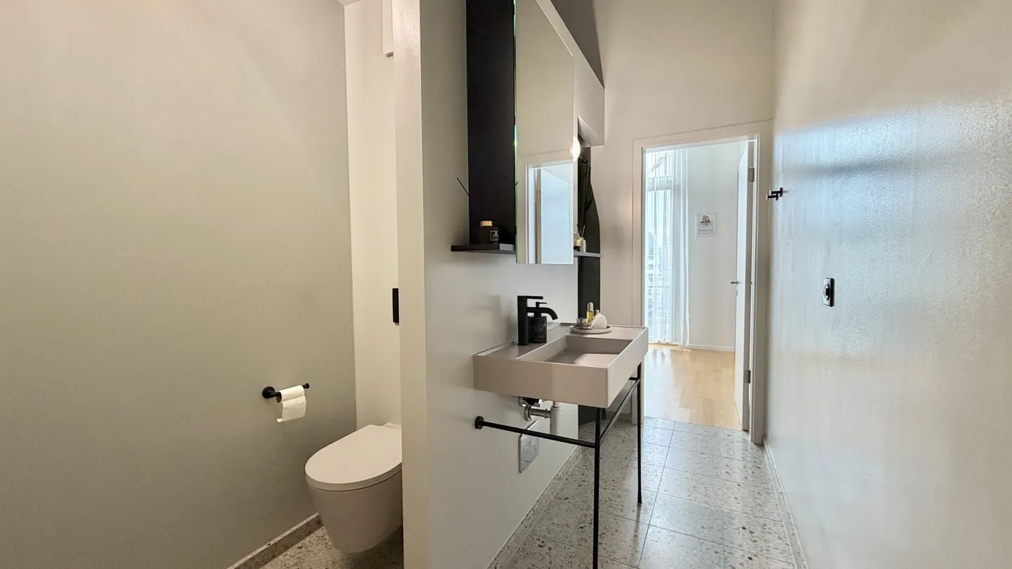 Exclusive 5.5 room luxury apartment in a prime location in Derendingen - Photo 10 of 13