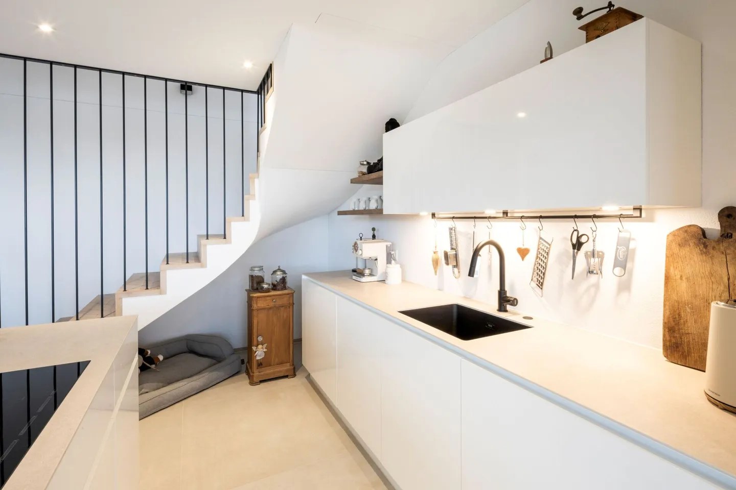 Exclusive Living Oasis - Living with Style and Views - Photo 9 of 16
