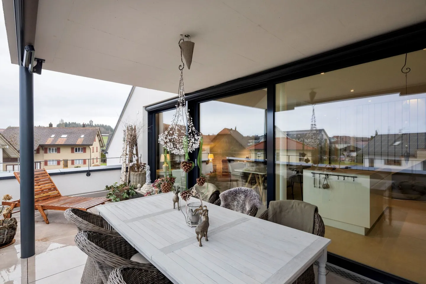 Exclusive Living Oasis - Living with Style and Views - Photo 14 of 16
