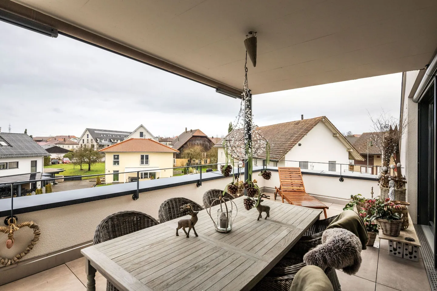Exclusive Living Oasis - Living with Style and Views - Photo 15 of 16