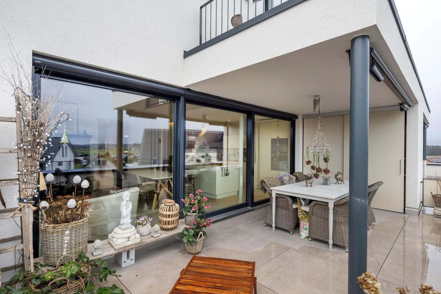 Exclusive Living Oasis - Living with Style and Views - Photo 16 of 16