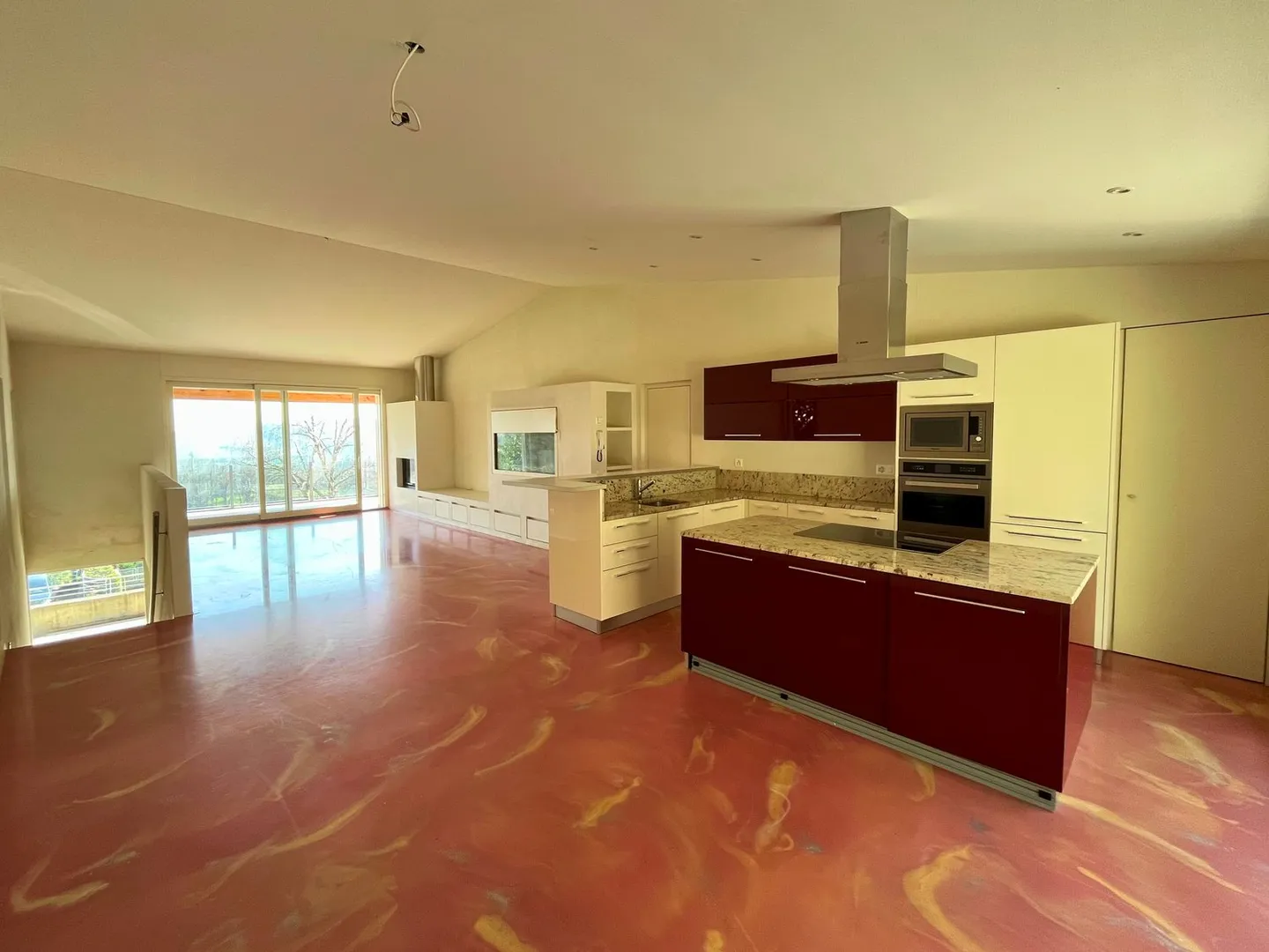 Prachtvolles Zweifamilienhaus mit Pool und freier Sicht – Besazio - Foto 11 von 18