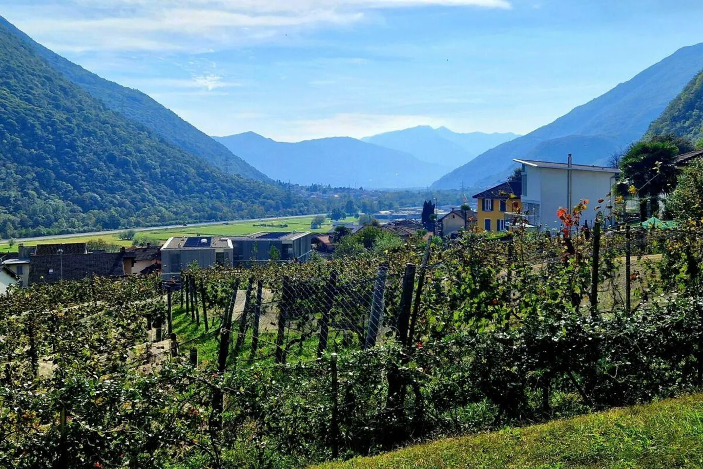 Nouvel appartement de 4,5 pièces avec jardin et vue - Photo 1 sur 7