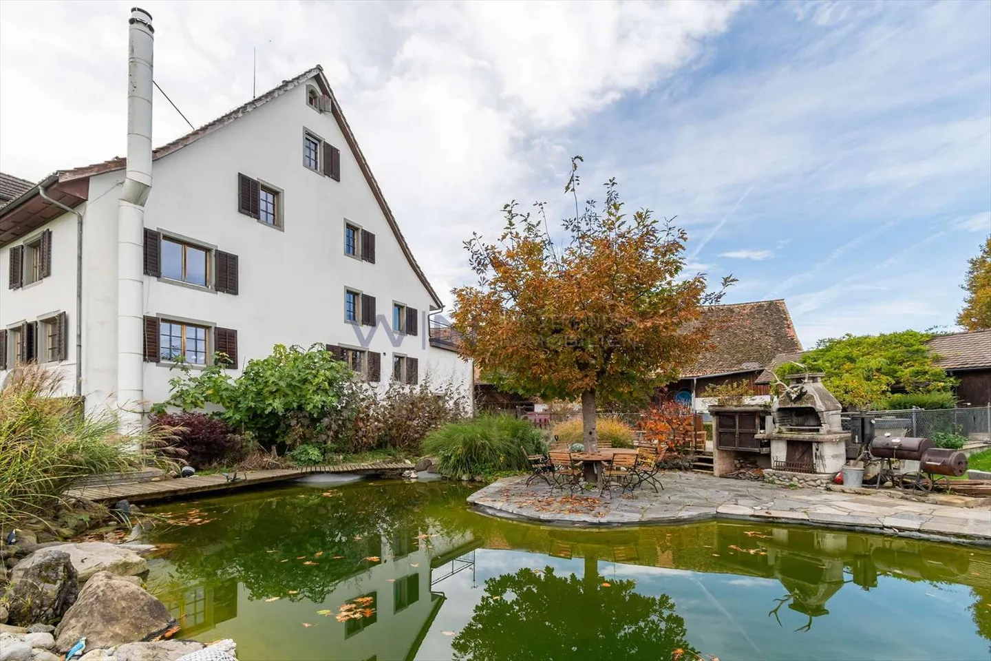 A Gem for Multiple Generations with Future Potential - Photo 6 of 13