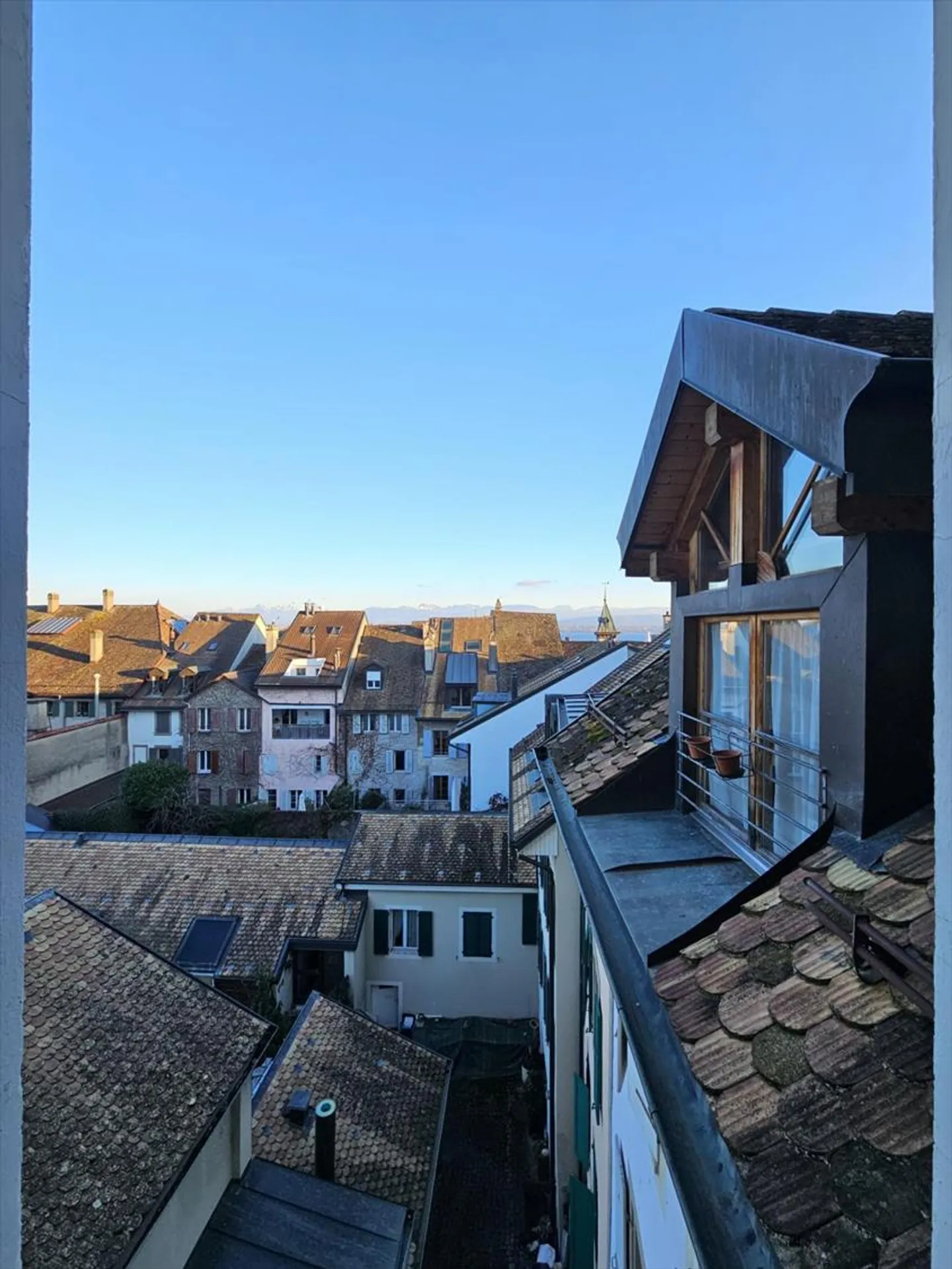 3.5-room apartment with unobstructed view in Nyon - Photo 2 of 5