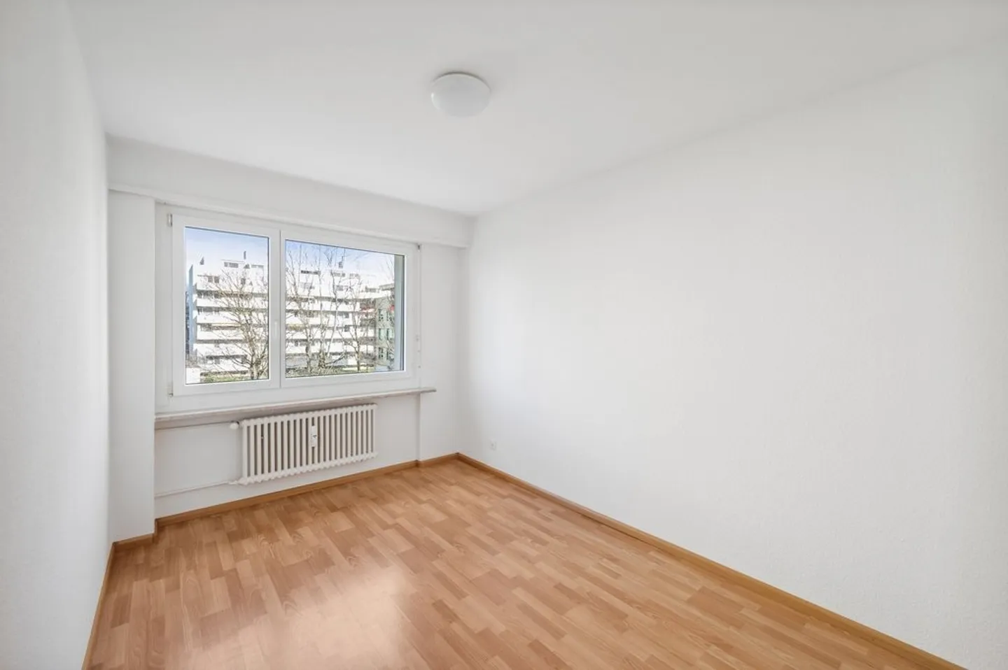 Bright 3-Room Apartment in Basel - Photo 3 of 6