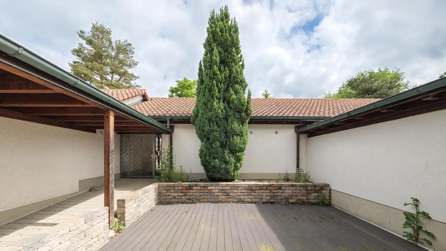 Spaziosa casa a schiera di 5,5 stanze in una posizione adatta alle famiglie a Wohlen - Foto 8 di 9