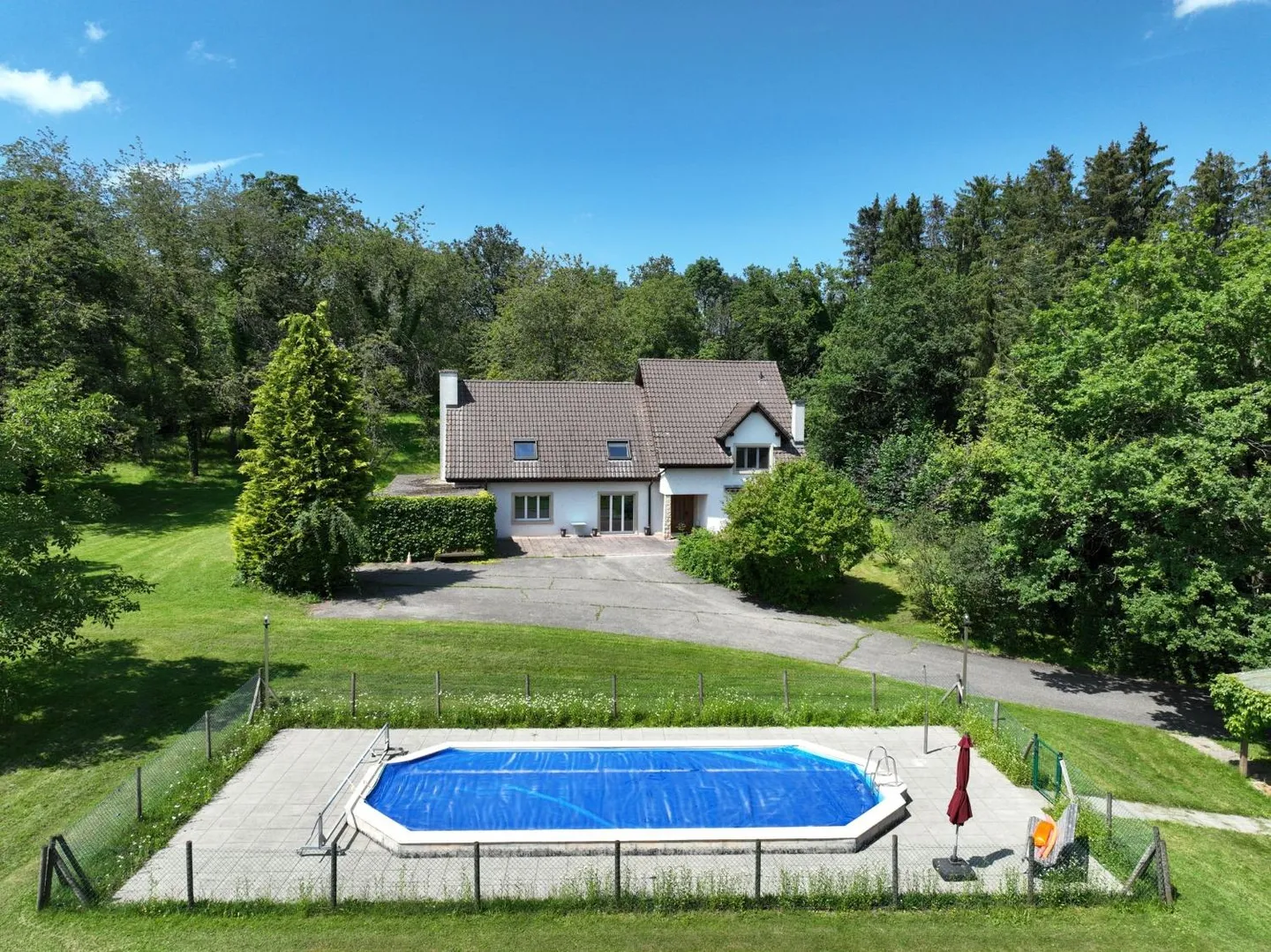 Superbe Villa à Fahy - Photo 1 sur 22