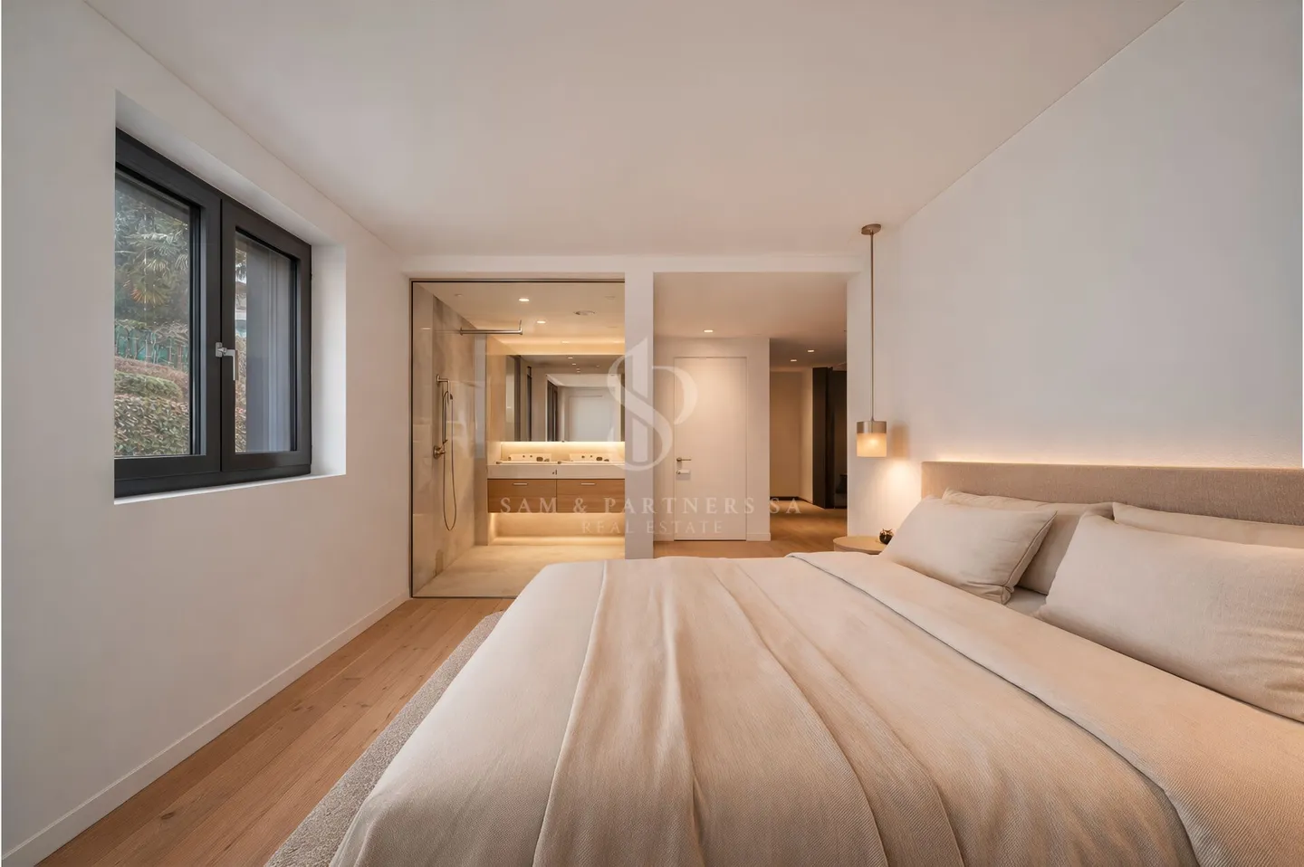 Penthouse mit Blick auf den See und die Stadt - Foto 7 von 13