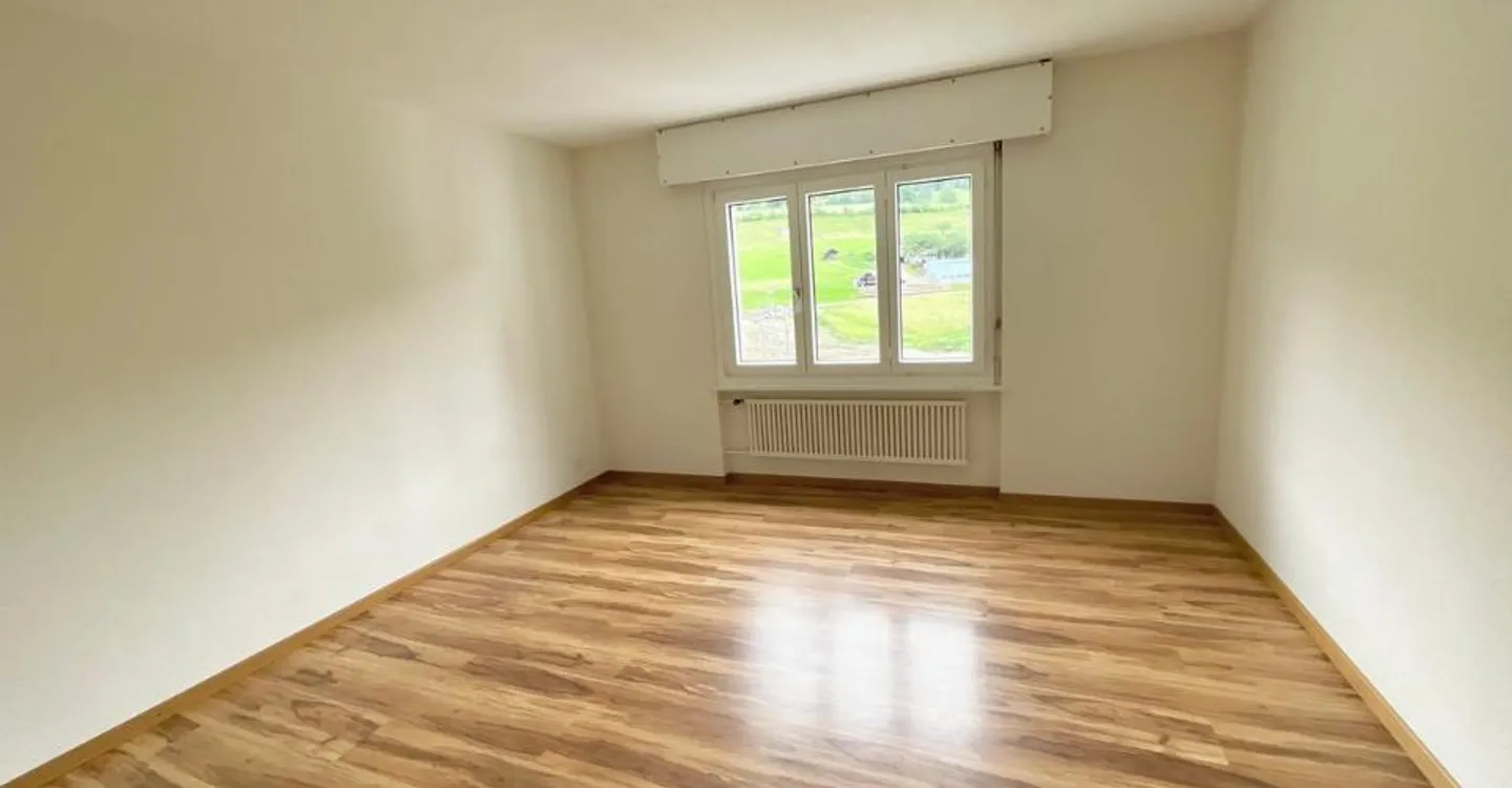 Beautiful bright 4.5 room apartment with balcony - Photo 7 of 8