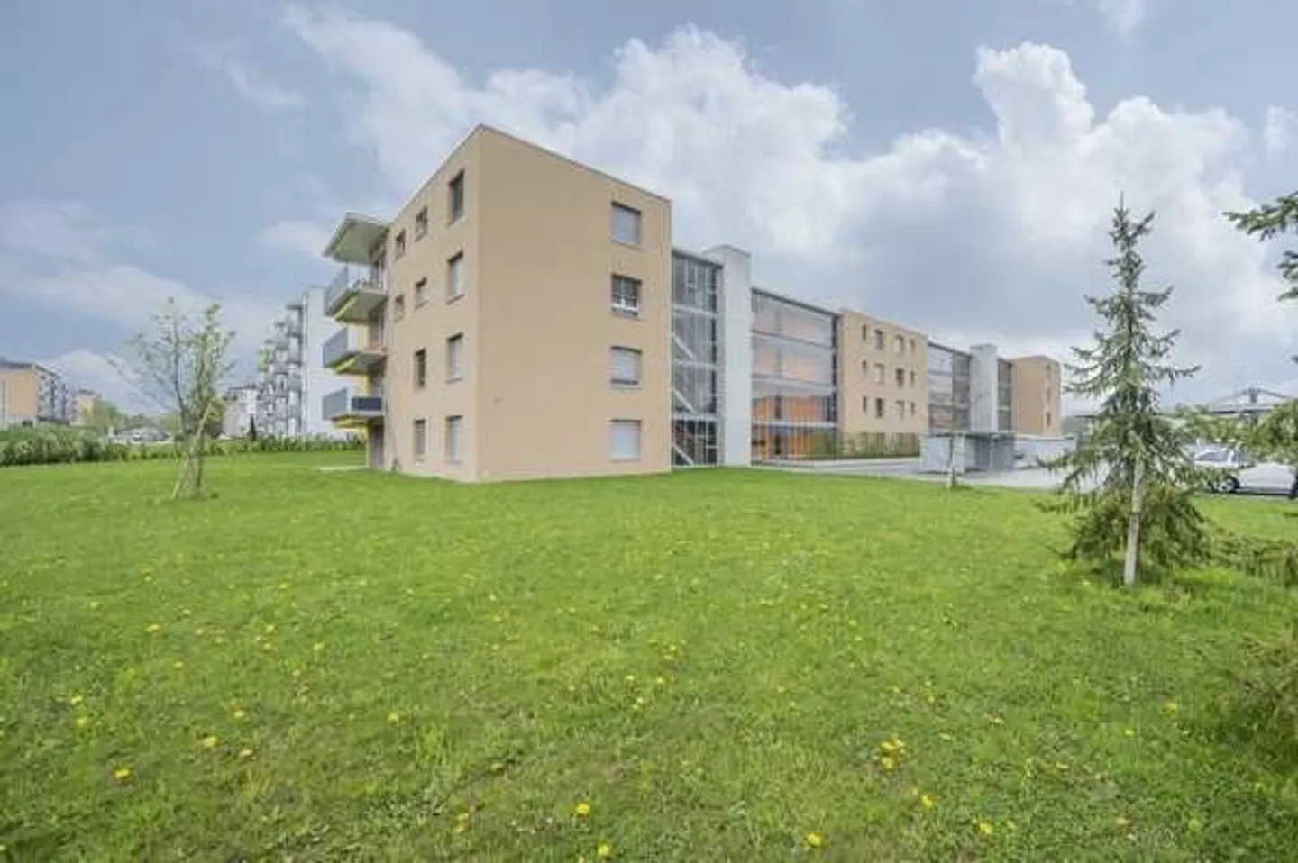 Indoor parking space close to the city center - Photo 1 of 1