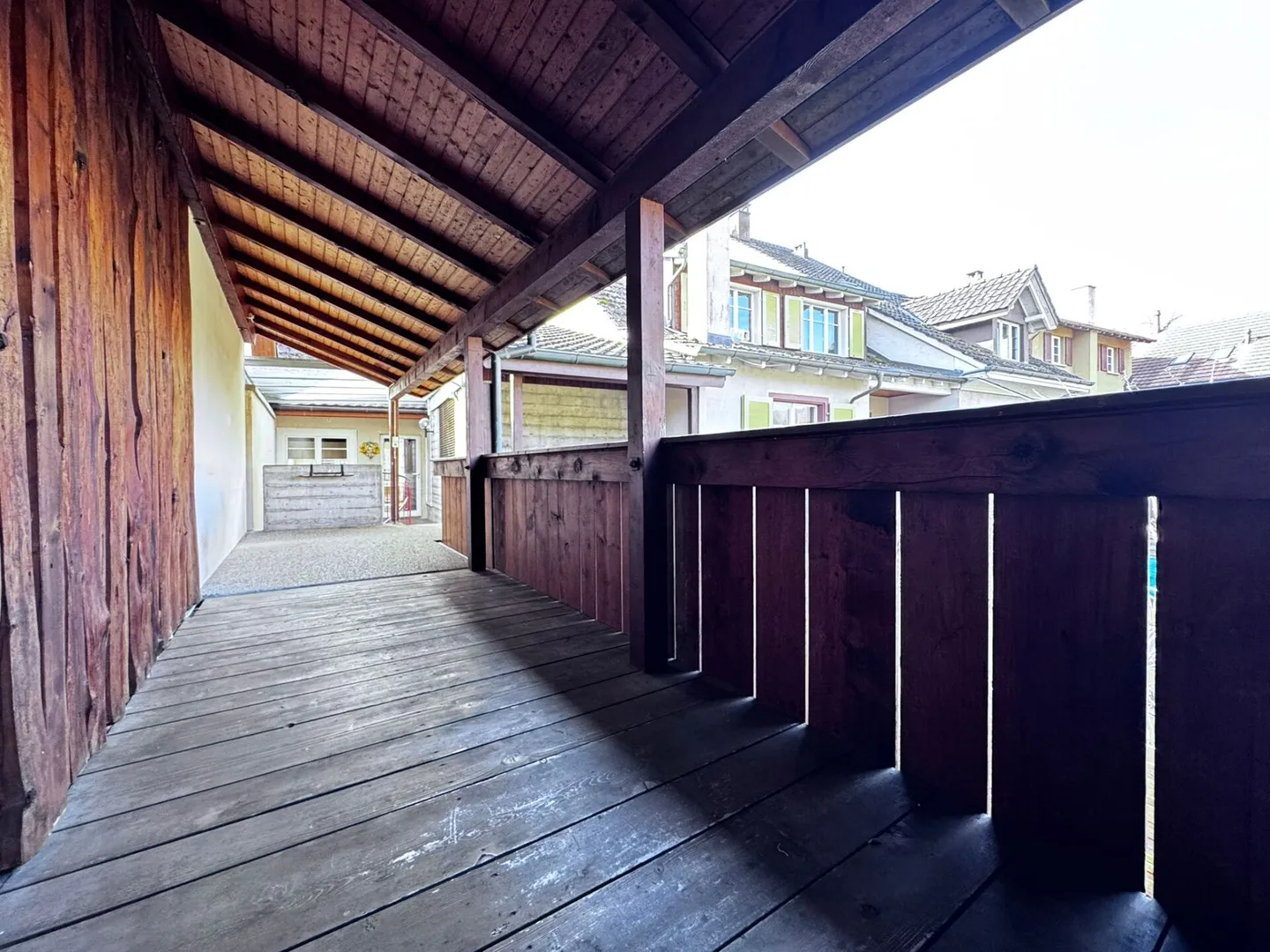 Appartamento 5.5 stanze con balcone e giardino condiviso - Foto 2 di 10