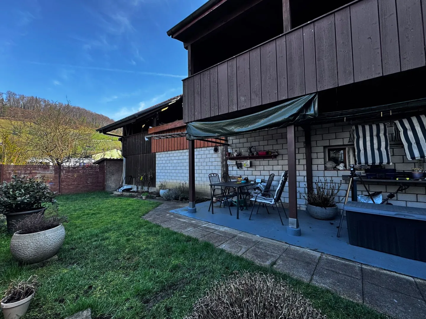 Appartamento 5.5 stanze con balcone e giardino condiviso - Foto 3 di 10