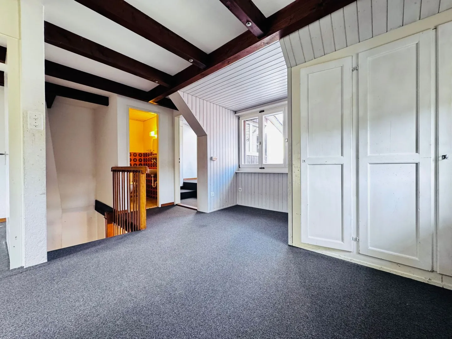 Appartamento 5.5 stanze con balcone e giardino condiviso - Foto 9 di 10