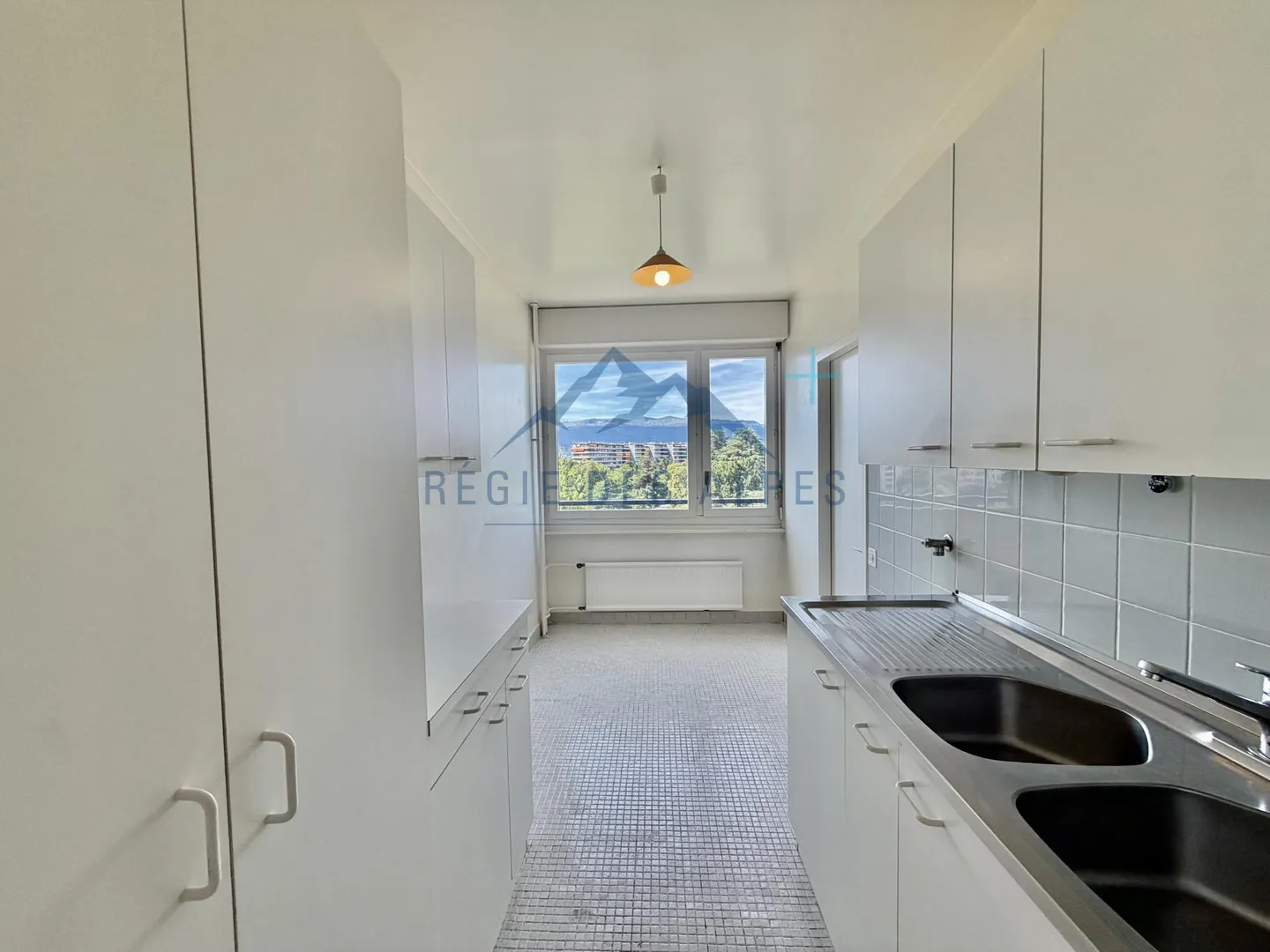 Appartement Charmant à Petit-Saconnex - Photo 3 sur 6