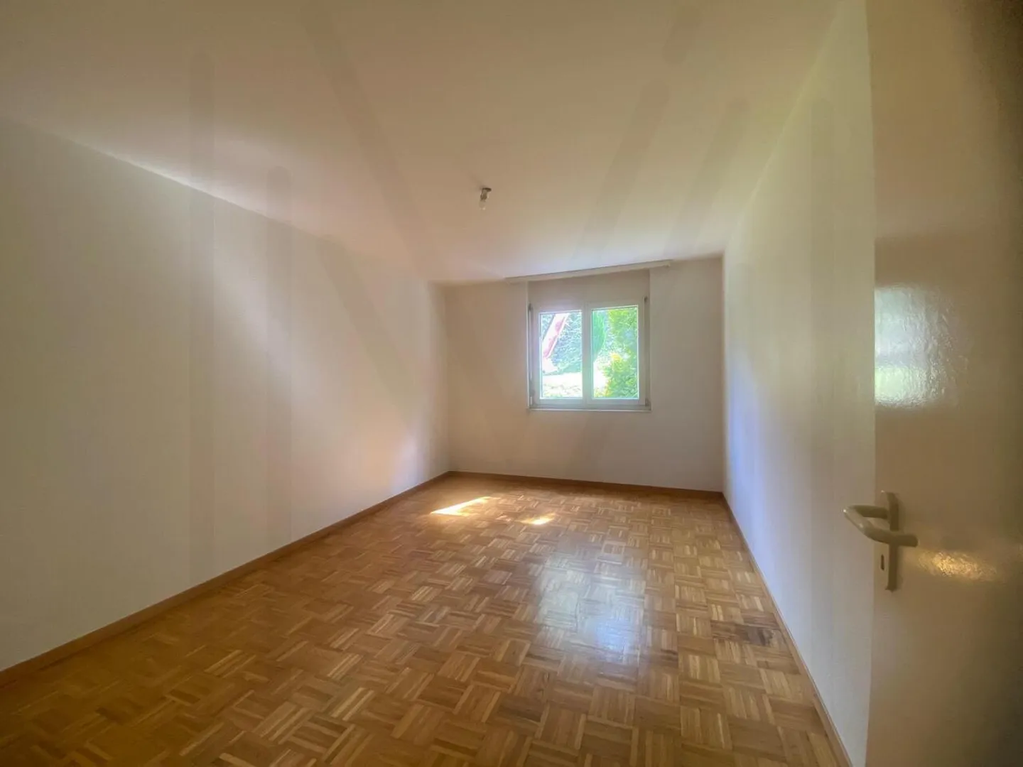 4,5-Zimmer-Wohnung im Gartengeschoss, ruhig, Ihr zukünftiges Zuhause - Foto 8 von 10