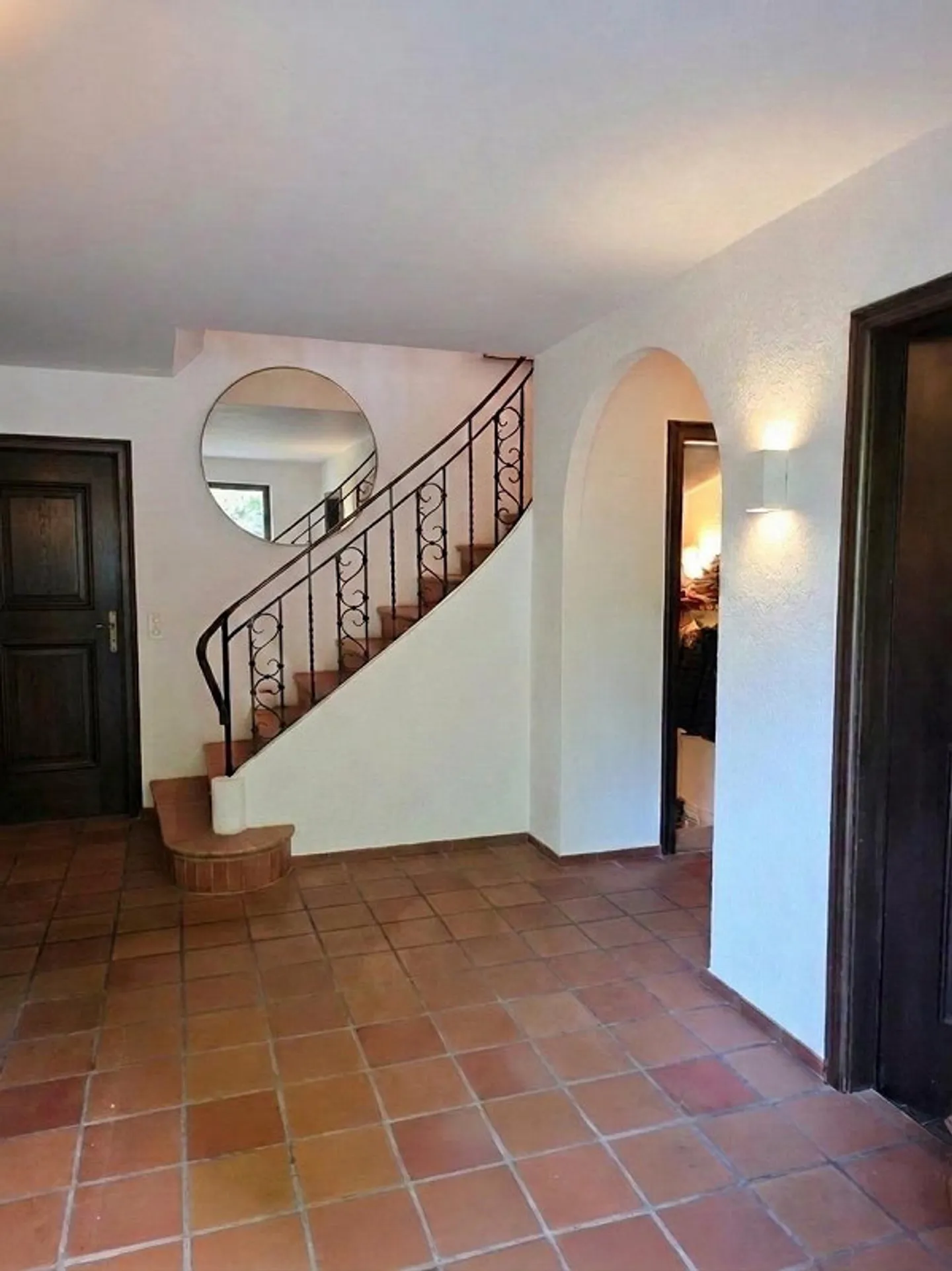 Elegante casa di campagna di 7 1/2 stanze con molto spazio e vista lontana - Foto 5 di 13