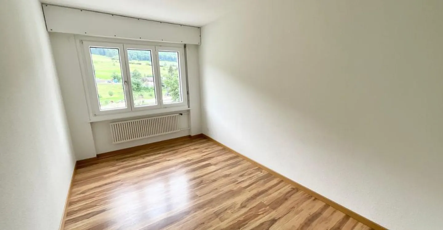 Beautiful bright 4.5 room apartment with balcony - Photo 8 of 8