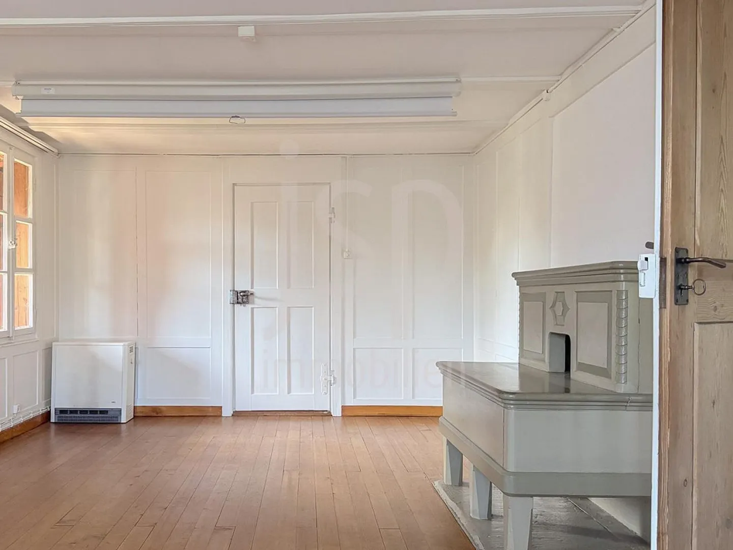 Unique property in Jegenstorf with development potential - Photo 3 of 27