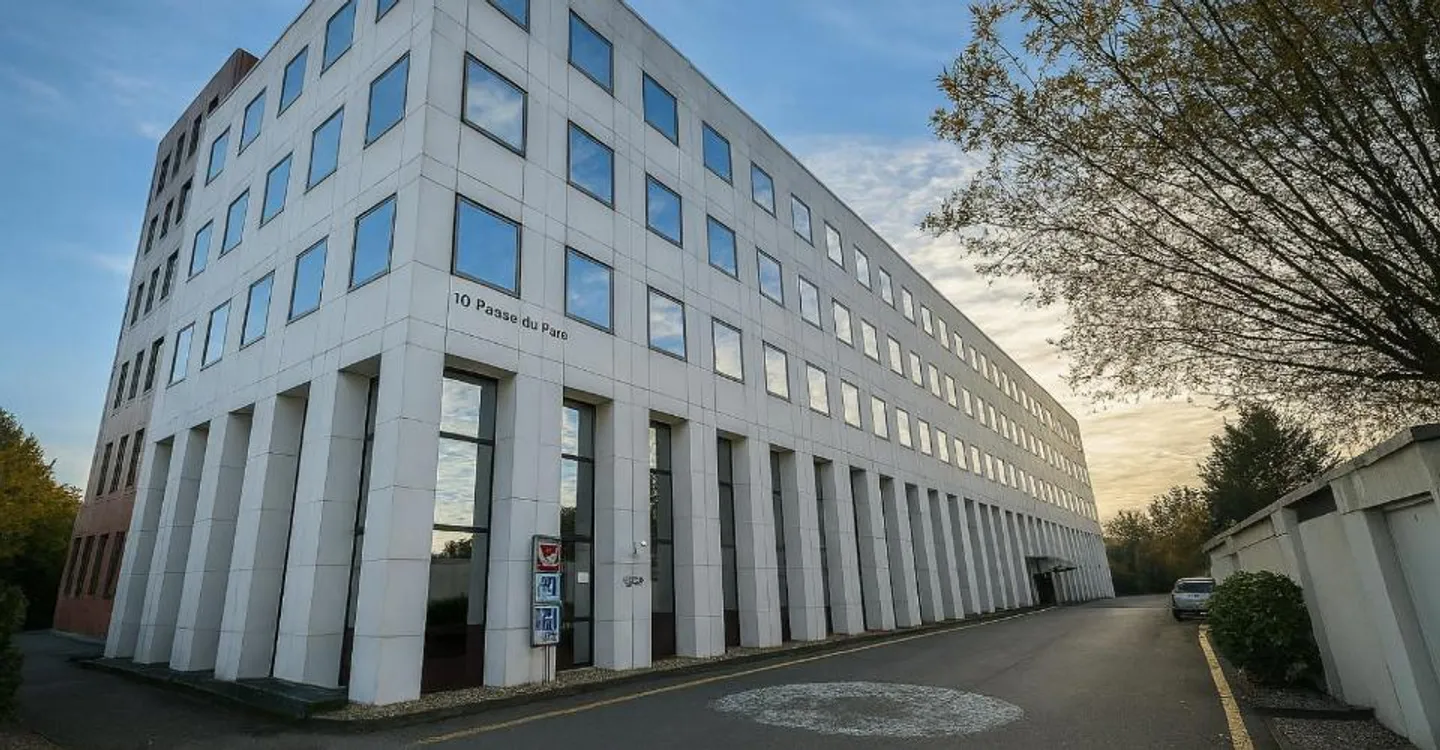 Spazio Misto Moderno a Satigny - Foto 2 di 17