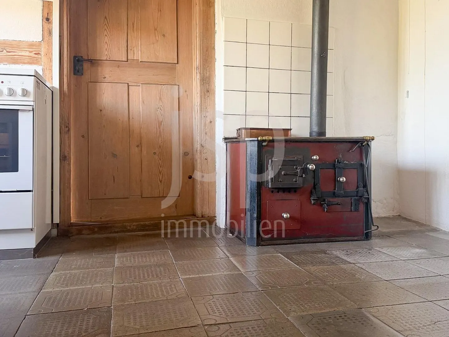 Unique property in Jegenstorf with development potential - Photo 4 of 27
