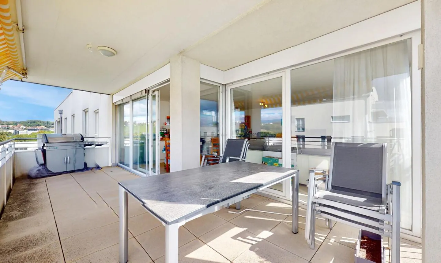 Helles Apartment mit großem Balkon und Seeblick an den Toren von Morges - Foto 4 von 13