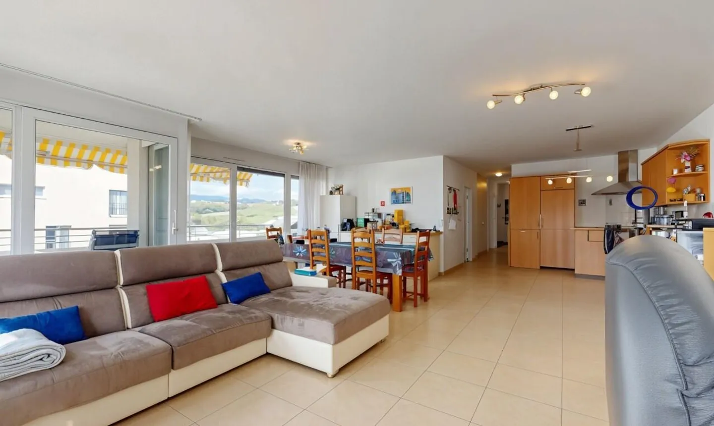 Helles Apartment mit großem Balkon und Seeblick an den Toren von Morges - Foto 5 von 13