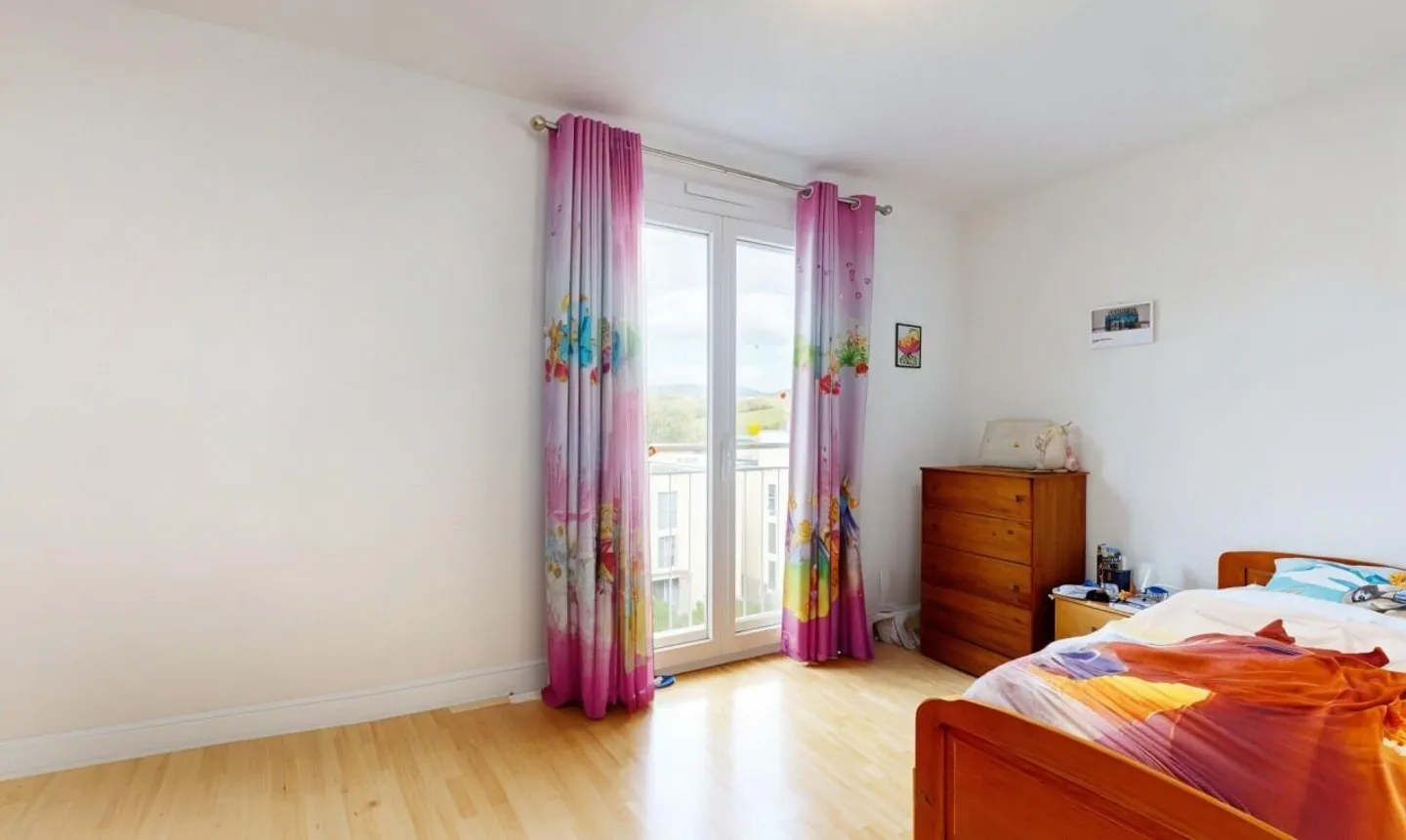 Helles Apartment mit großem Balkon und Seeblick an den Toren von Morges - Foto 9 von 13