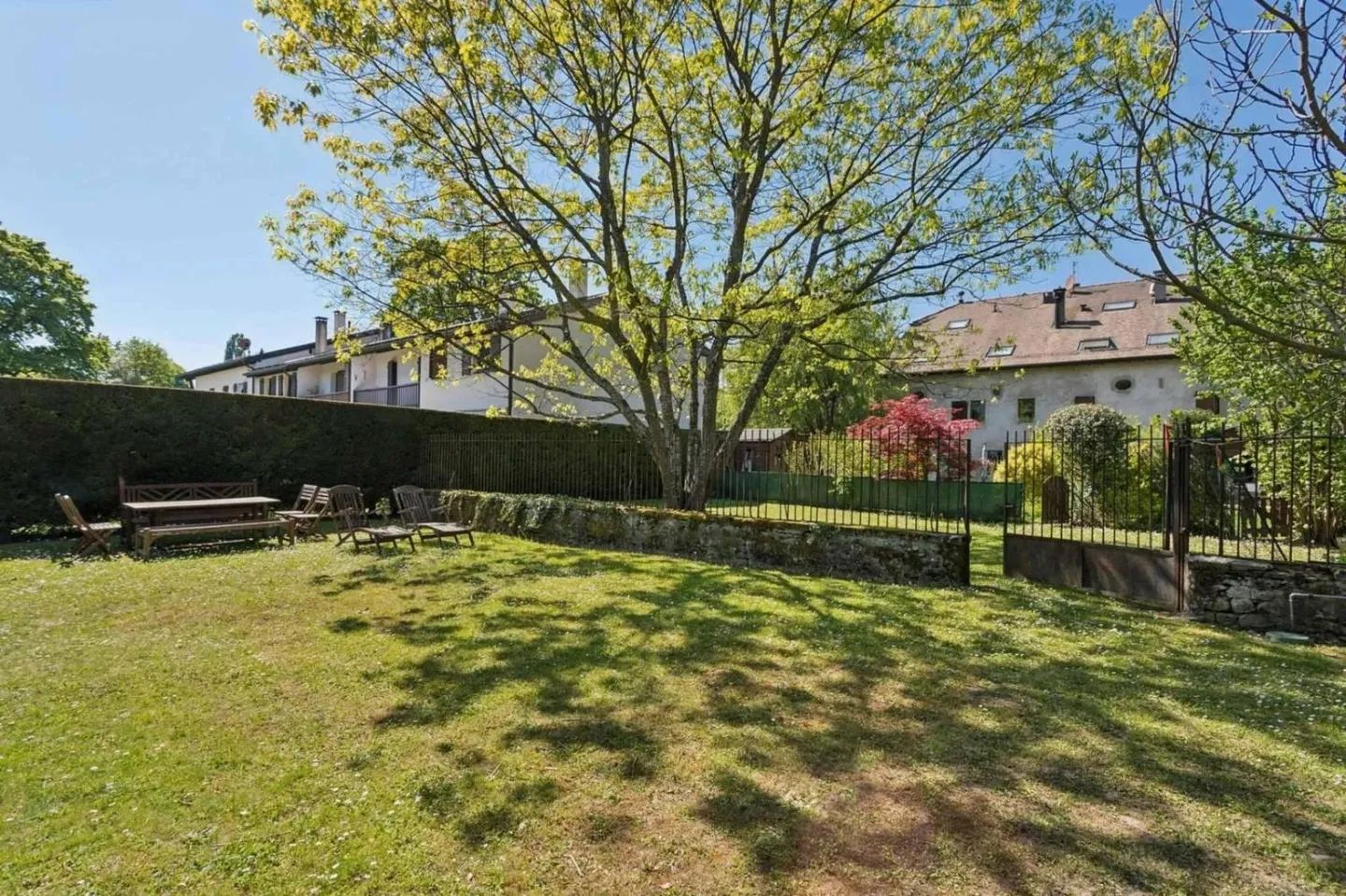 Appartement en duplex avec charme et jardin privé - Photo 2 sur 7