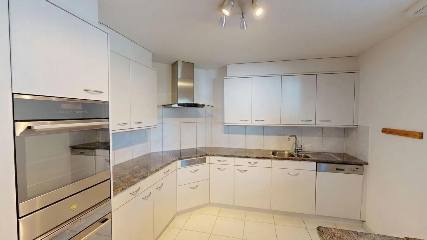 Appartement spacieux 5.5 pièces - Photo 5 sur 13