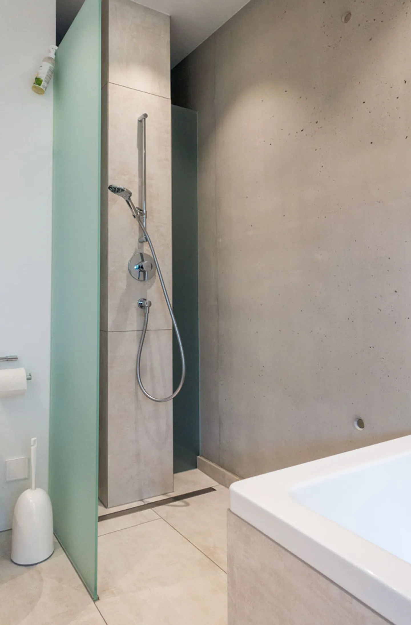 Exclusive Family Apartment in the Rastenhoschet Development - Photo 7 of 10