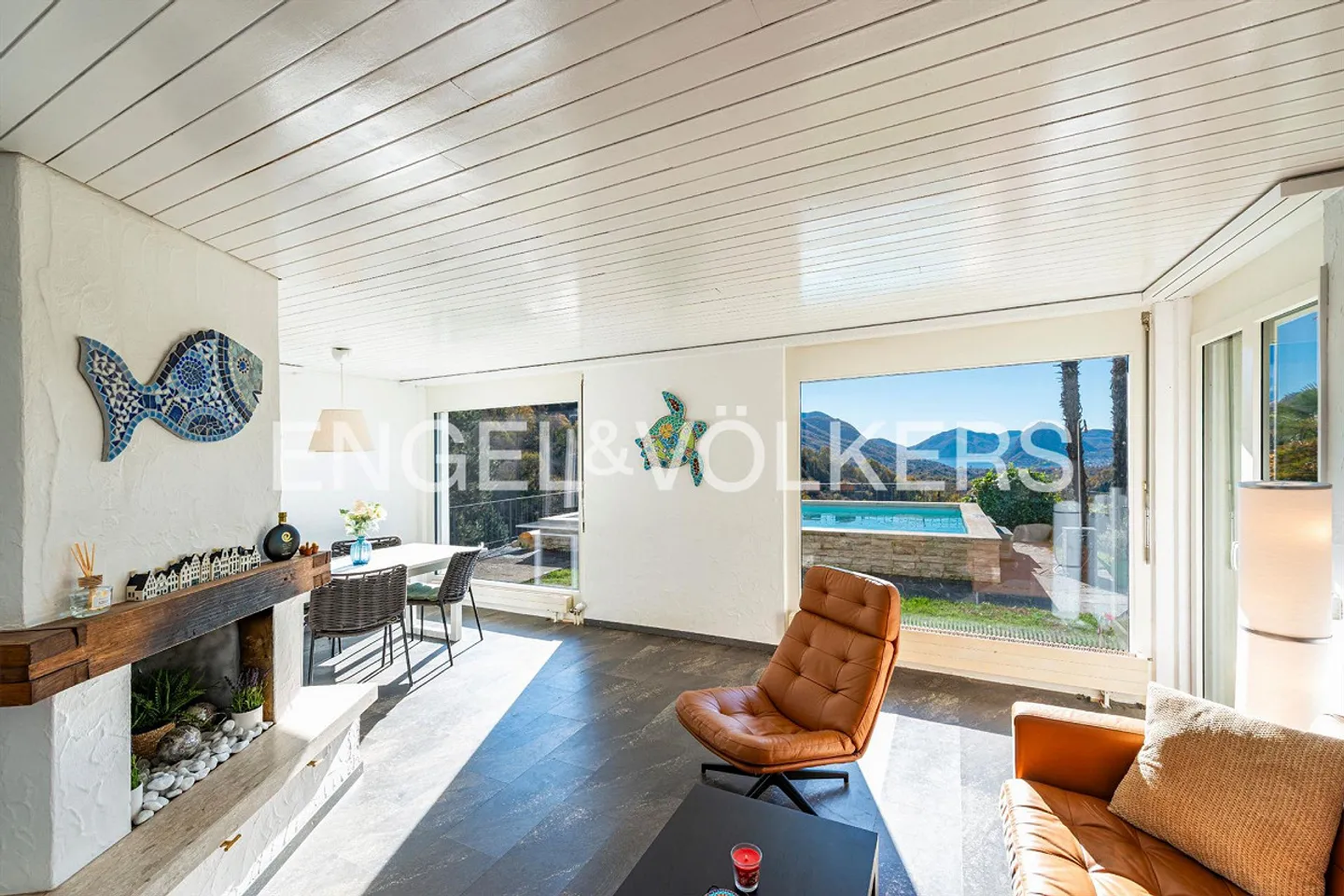 Großräumige Villa im Grünen mit viel Potential - Foto 4 von 13