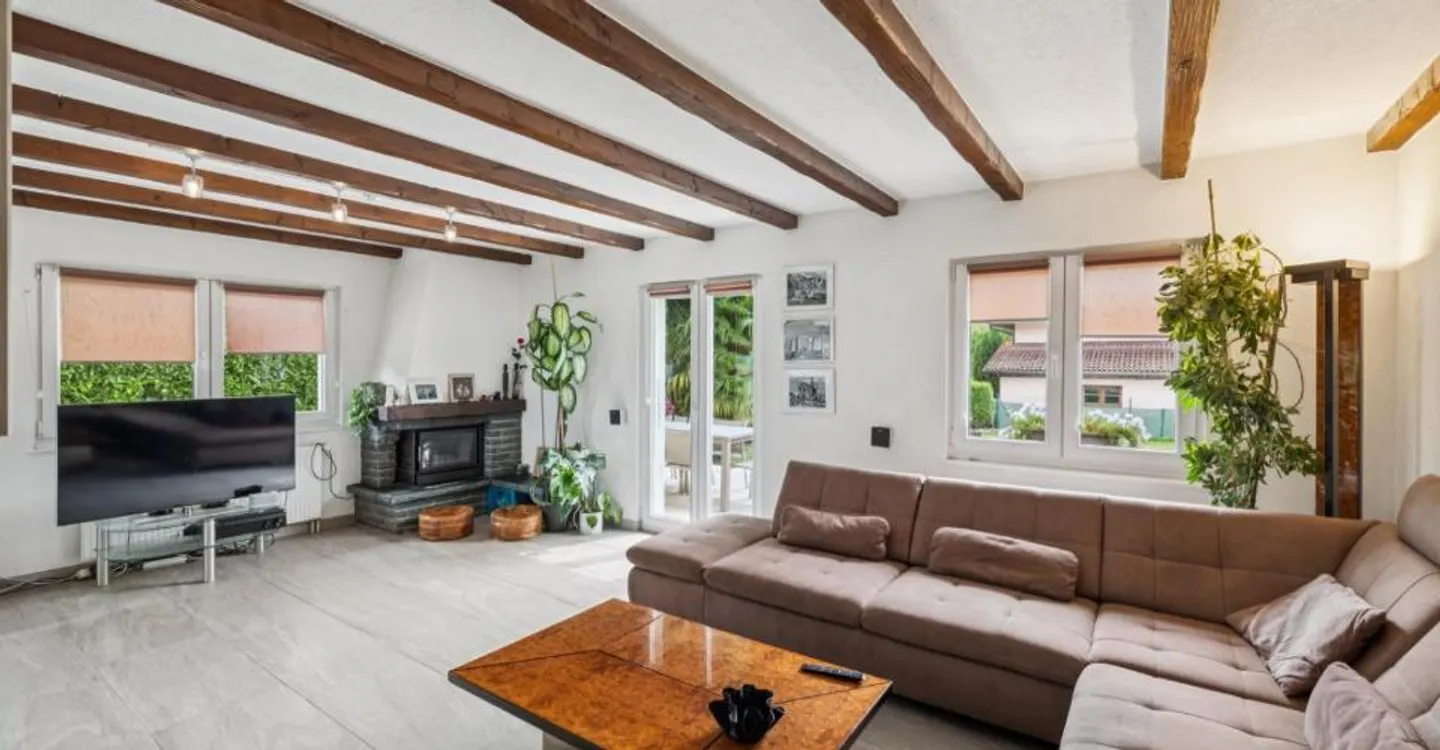 Familienhaus im Herzen einer großzügigen grünen Umgebung - Foto 6 von 13