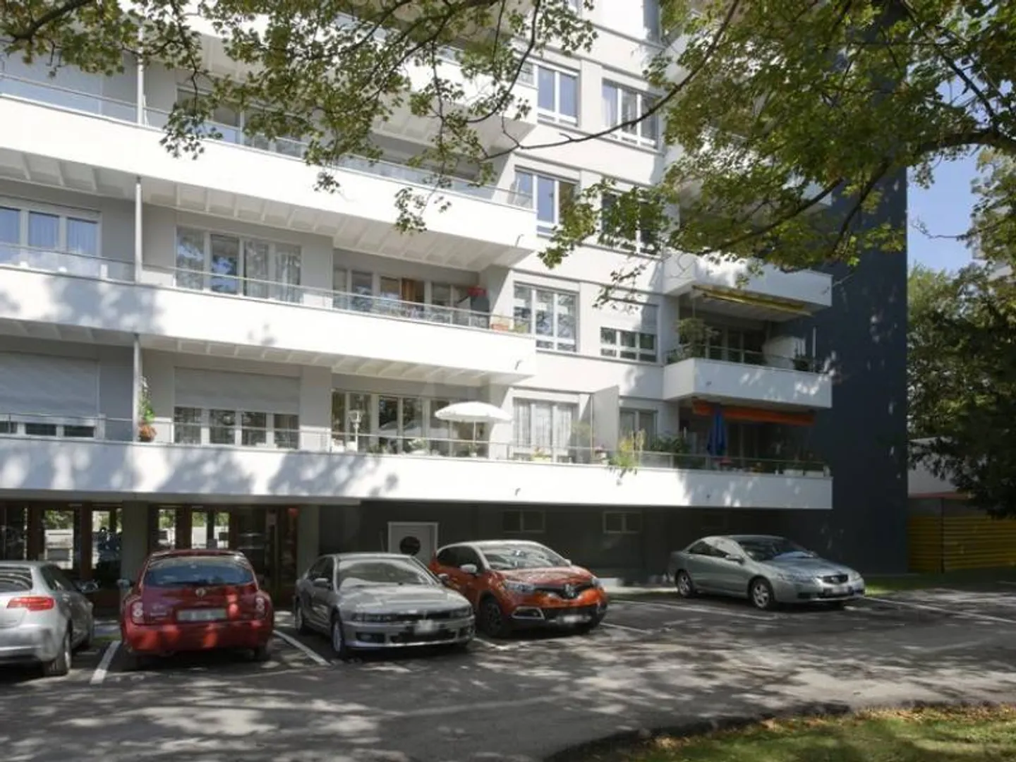 Parking - Genève - Photo 2 sur 4