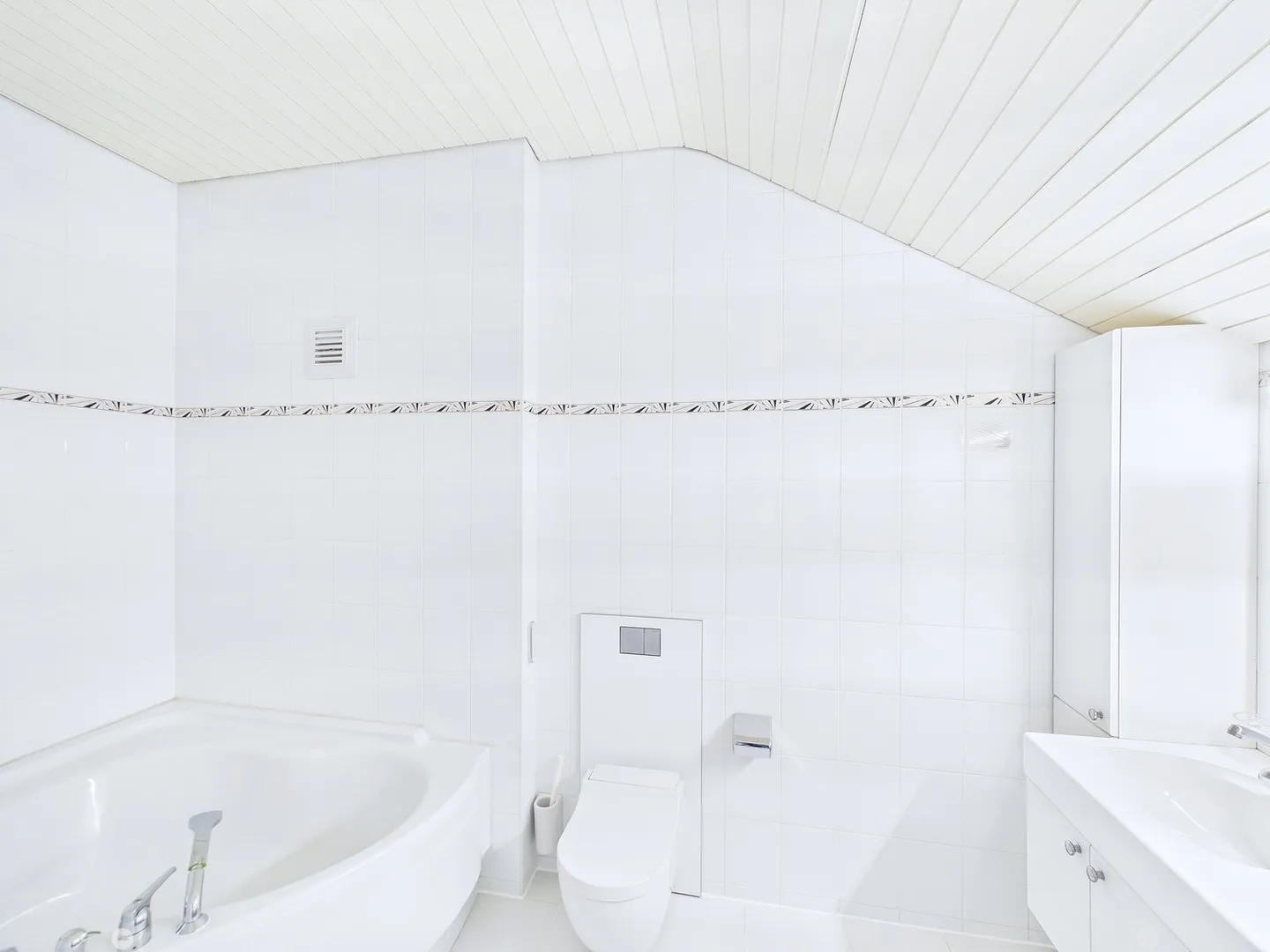 Superbe appartement en attique avec galerie supplémentaire et tour de lavage privé - Photo 7 sur 12