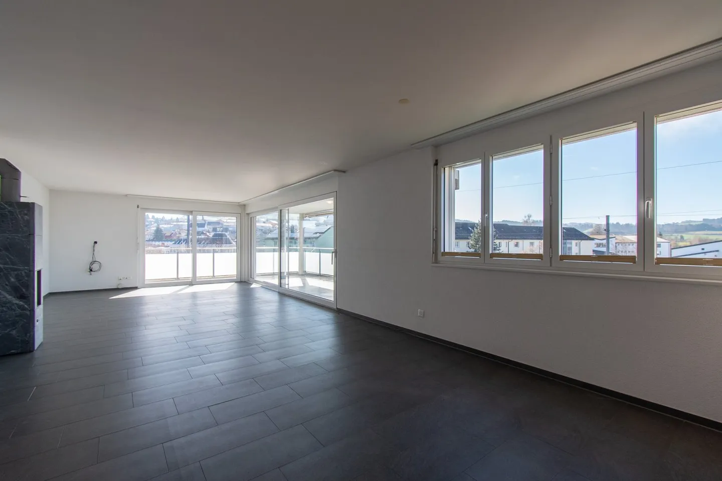 Grosszügige und helle 4.5 Zimmer-Wohnung mit Balkon - Foto 2 von 22