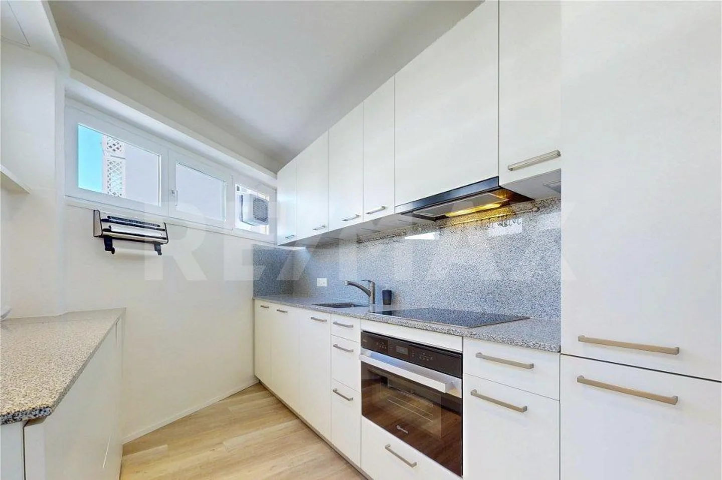 Elegante Wohnung nur wenige Schritte vom Lago Maggiore entfernt - Foto 5 von 12