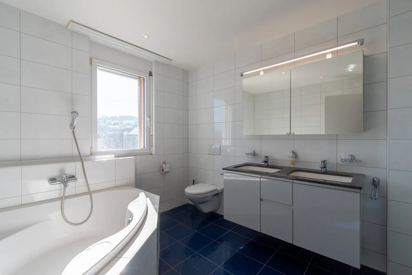 Grosszügige und helle 4.5 Zimmer-Wohnung mit Balkon - Foto 16 von 22