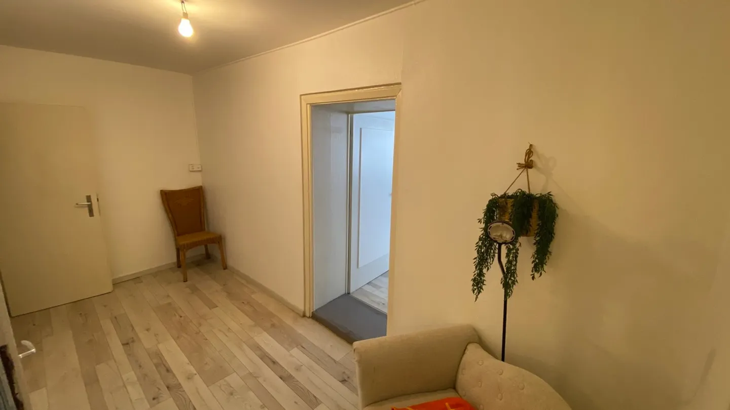 Charming 2-Room Apartment - Photo 7 of 11