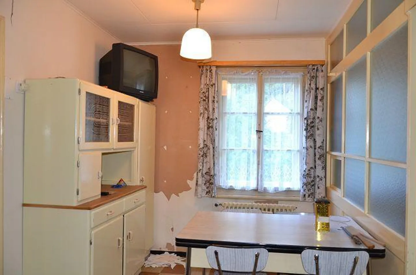 Maison plurifamiliale avec 3 appartements, également pour revenus, à rénover avec jardin... - Photo 3 sur 13