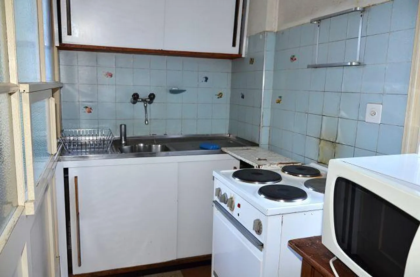 Maison plurifamiliale avec 3 appartements, également pour revenus, à rénover avec jardin... - Photo 5 sur 13
