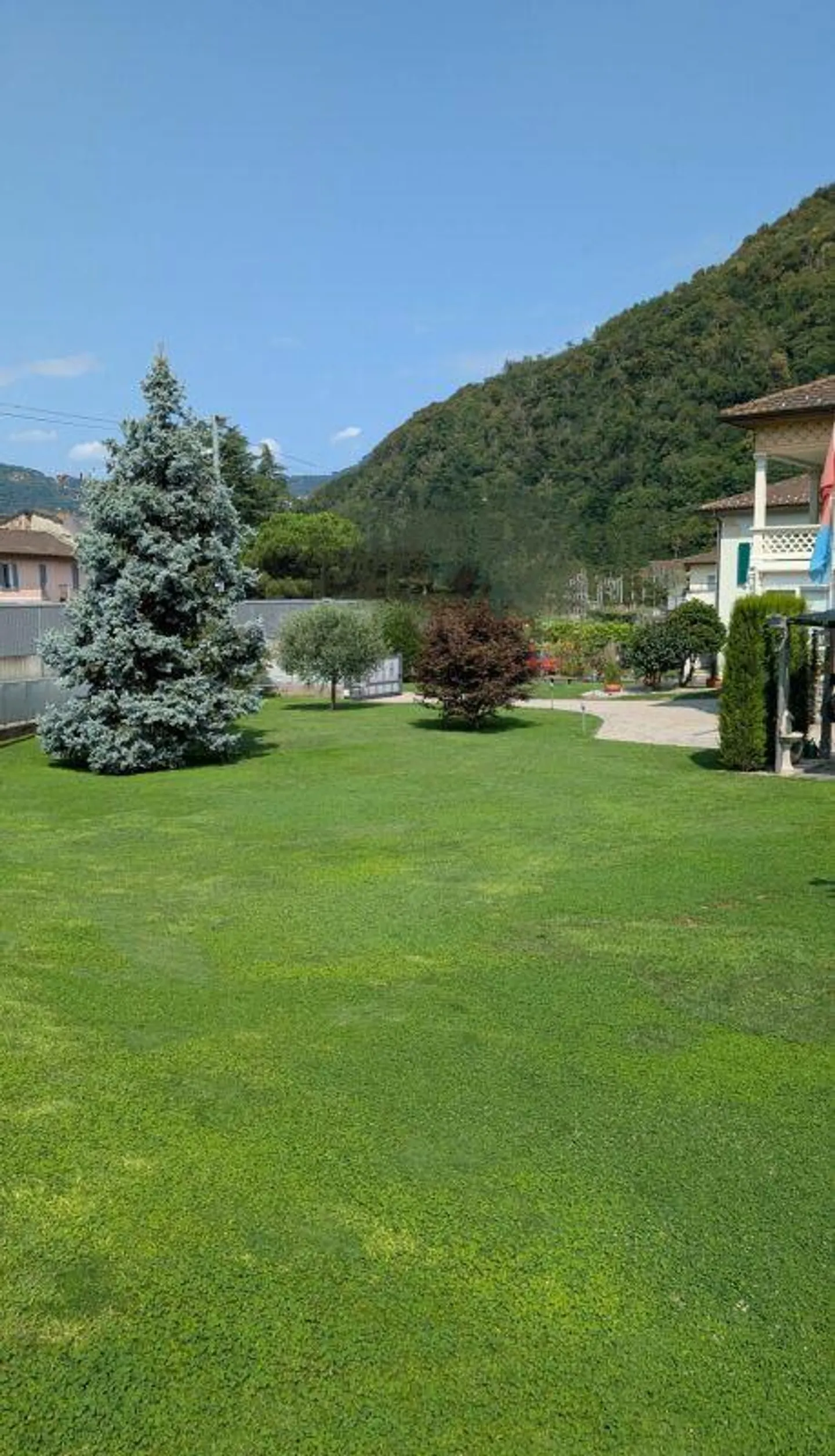 FOR SALE IN MAROGGIA - Completely renovated historic single-family villa - Photo 20 of 21