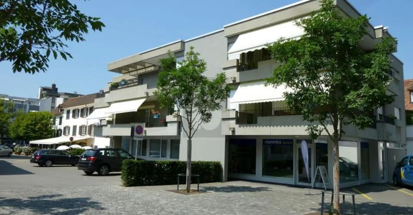 SPACIOUS AND CENTRAL IN THE VILLAGE CENTER - Photo 1 of 3