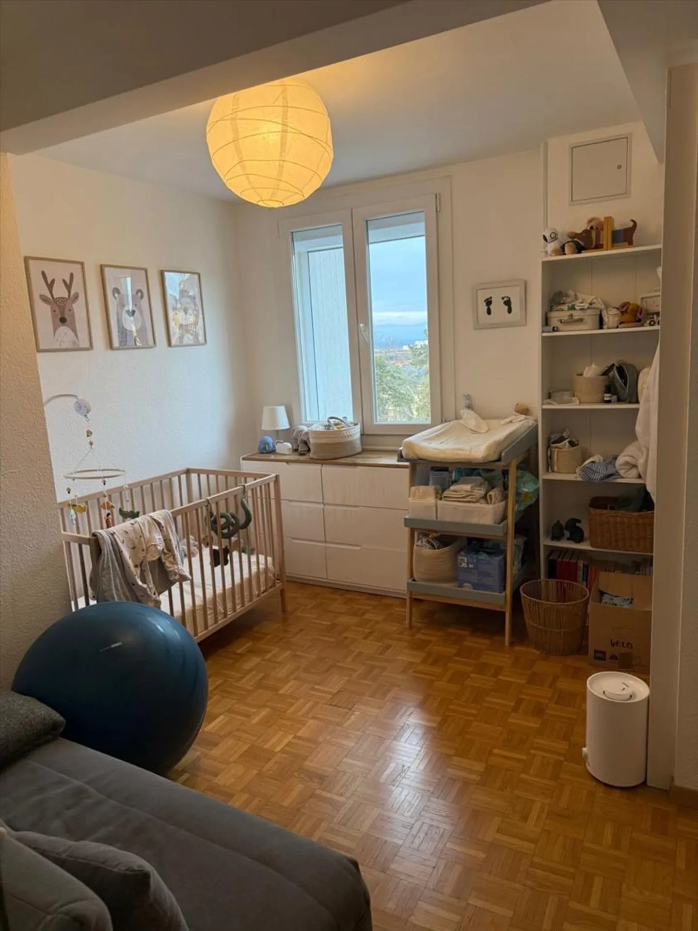 Bellissimo appartamento luminoso di 4 stanze - Foto 6 di 8