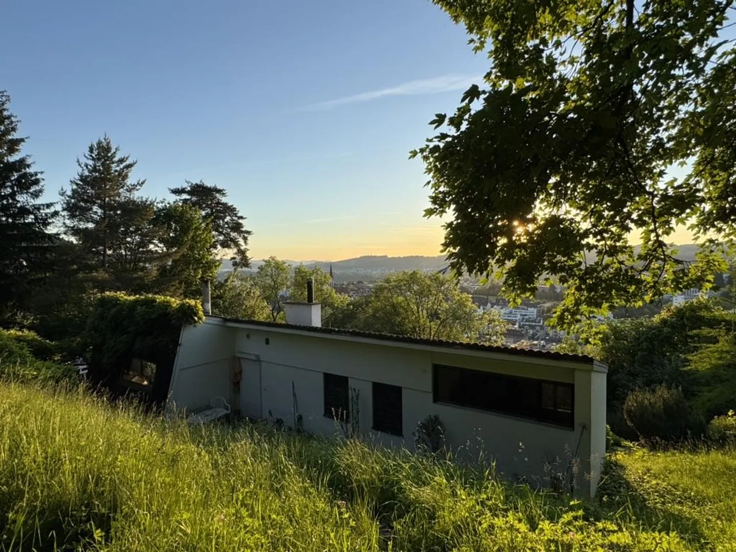 Residential house in a privileged location with a view - Photo 2 of 9