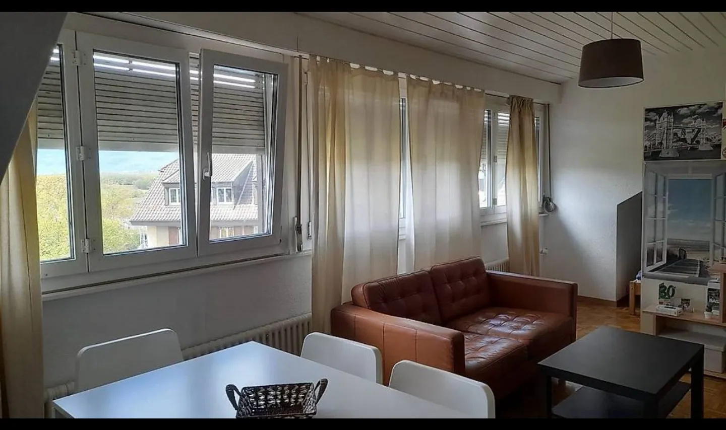 1.5-room apartment on the 3rd floor in Bernex 1233 - Photo 3 of 5