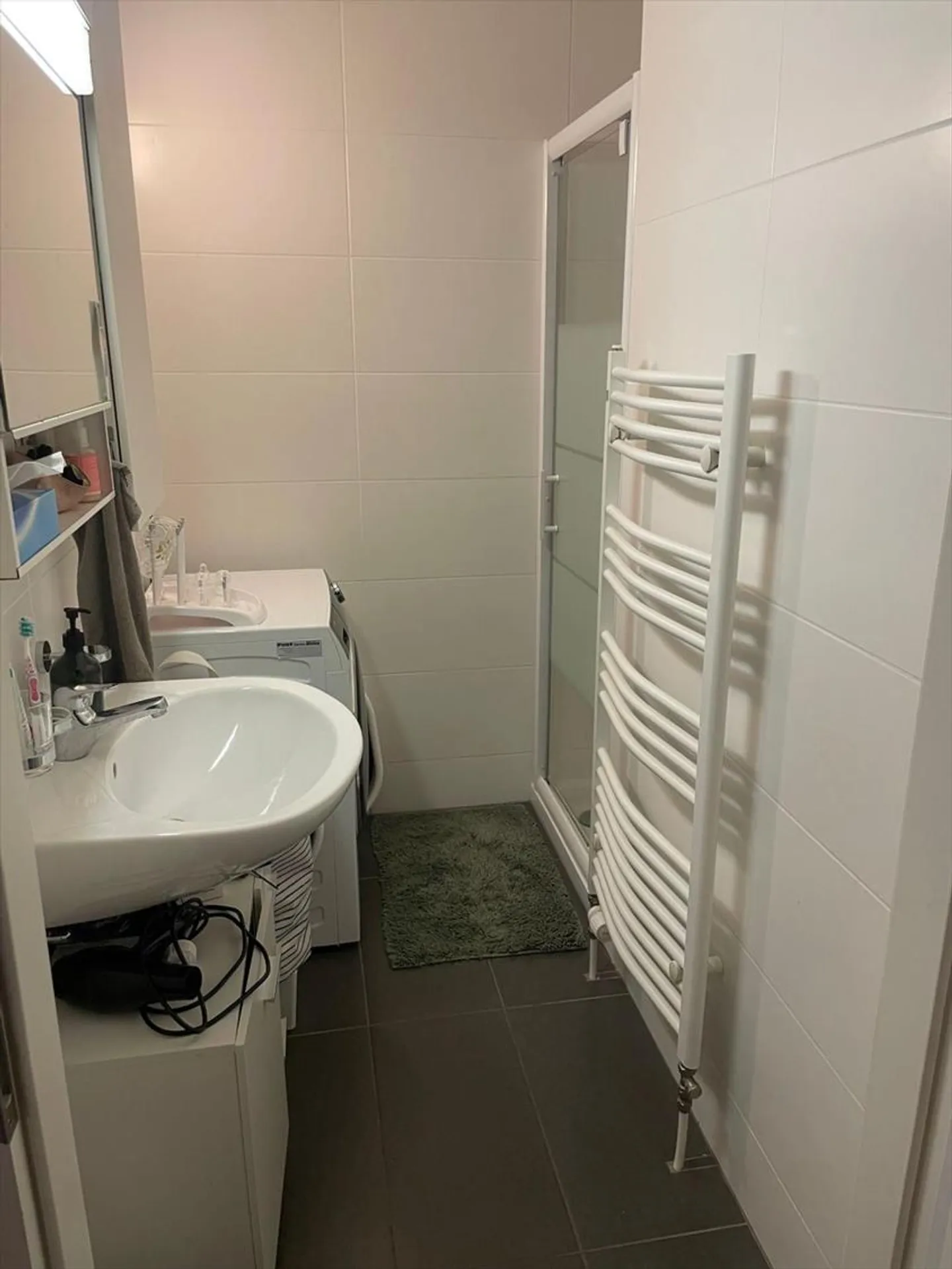 Bellissimo appartamento luminoso di 4 stanze - Foto 5 di 8