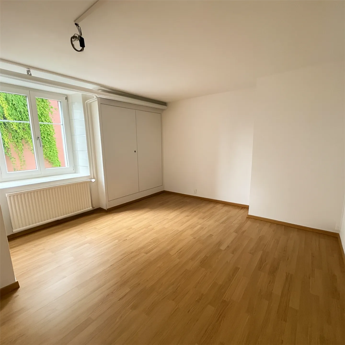 St-Imier, appartamento di 3.5 locali - pittura nuova - Foto 3 di 8