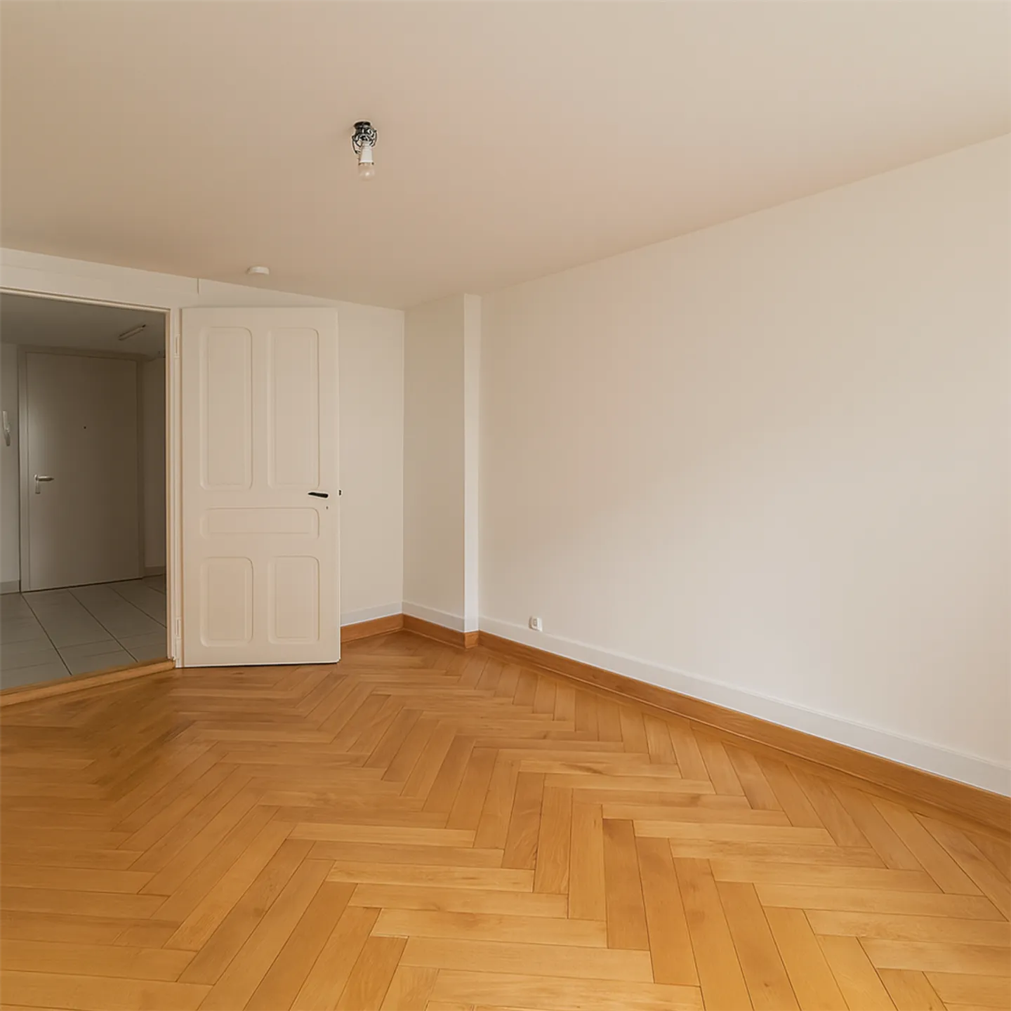 St-Imier, appartamento di 3.5 locali - pittura nuova - Foto 6 di 8